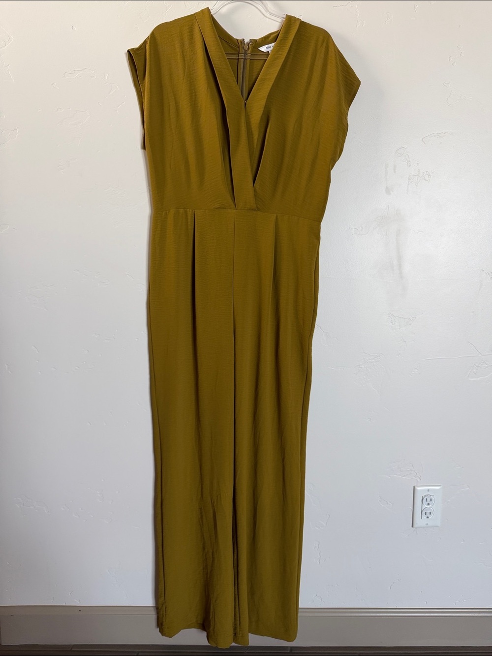 Nine West Olive Green V-Neck Jumpsuit Feminine Fall Day to Evening